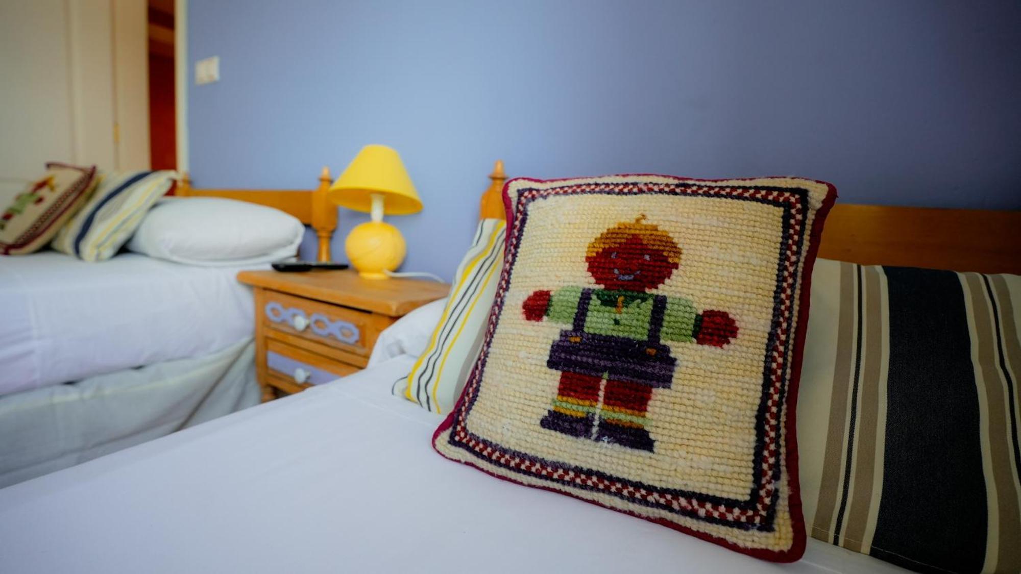 La Casa De Mima Bed & Breakfast Cubelles Room photo